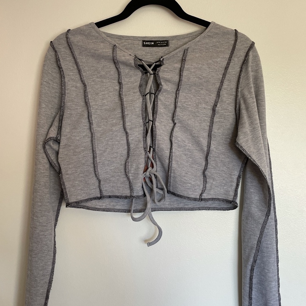 Reverse Stitch Tie-up Front Crop Top